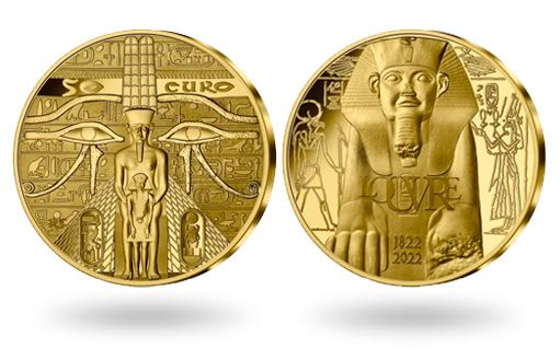 Французские золотые монеты в честь бога древнего Египта