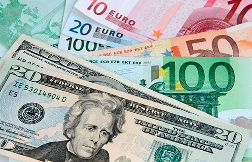 доллар резко вырос по отношению к основным валютам