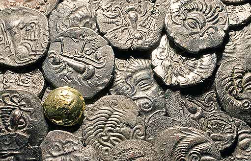 кельтские монеты в древнем кладе с острова Джерси