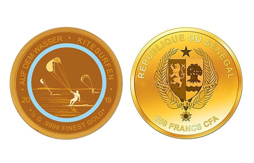 Сенегальская золотая монета посвященная кайтсерфингу.