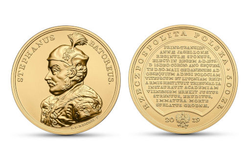 польский король Стефан Батори на золотых монетах