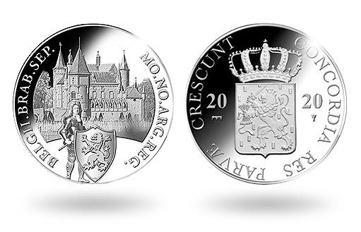 замки возвышаются на голландских монетах из серебра