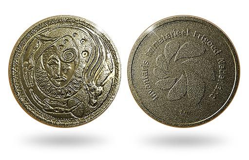 Нидерланды посвятили монеты из золота цирку