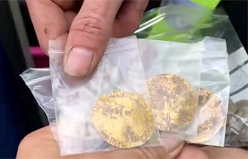 старинные гроши и нобли обнаружены в Великобритании