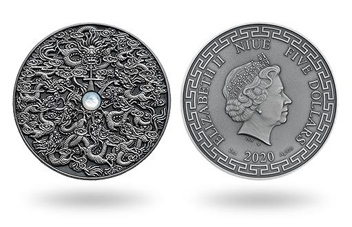 серебряные монеты Ниуэ украшены перламутром