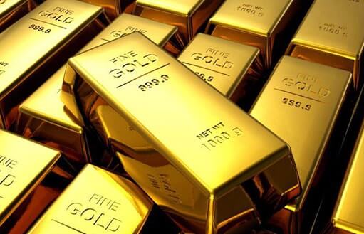 цена золота слабо растет в ожидании снижения ставок