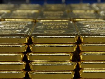 Мировой спрос на золото упал до шестилетнего минимума